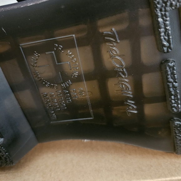 Dr. MARTENS WOMENS SHOES BLACK VELVET SIZE 11 - Picture 14 of 16